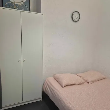 Studio Central I